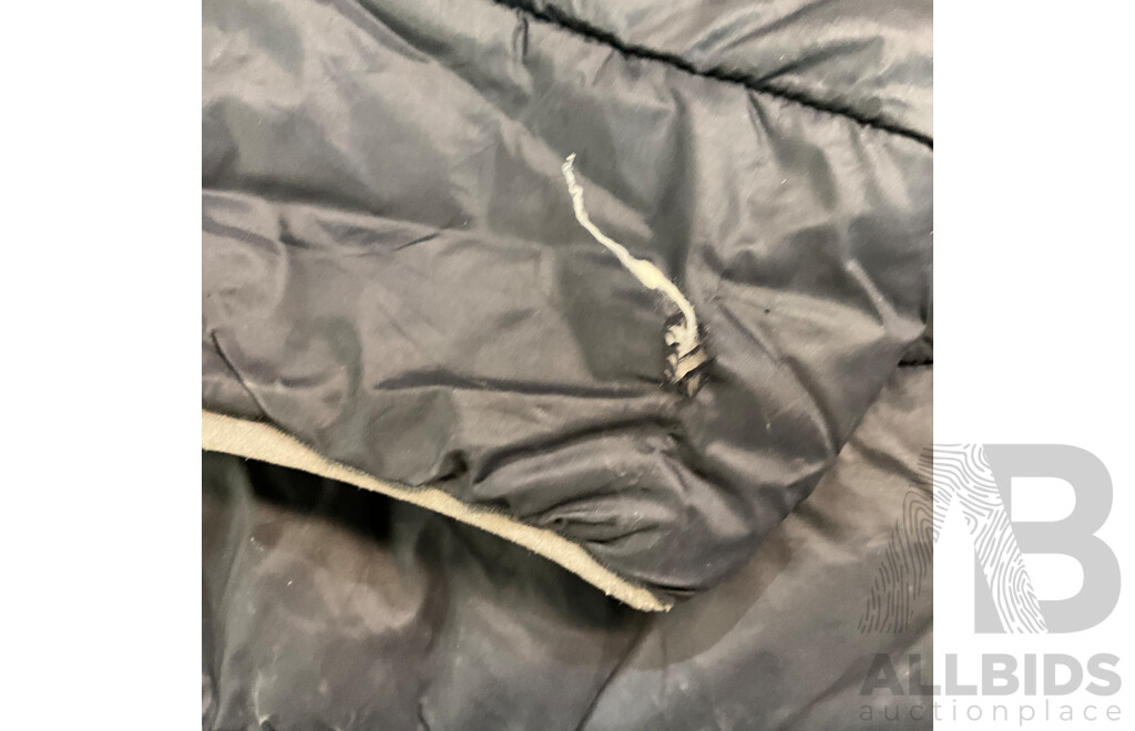 Under Armour Mens Size S Down 2.0 Jacket & the North Face Size XL Jacket - Lot of 2