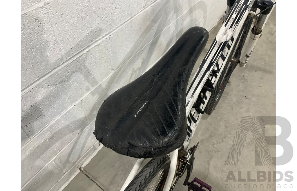 Specialized Pitch Sport - Medium 17.5