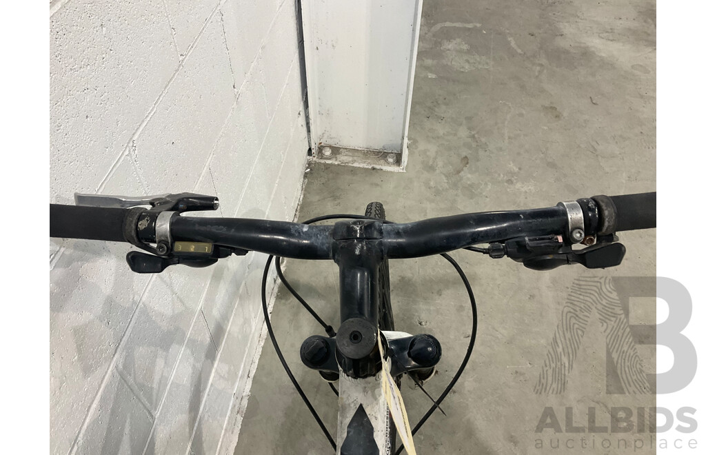 Specialized Pitch Sport - Medium 17.5