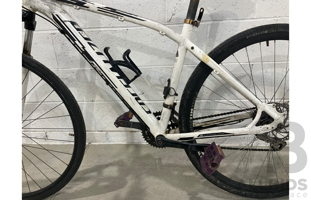 Specialized Pitch Sport - Medium 17.5