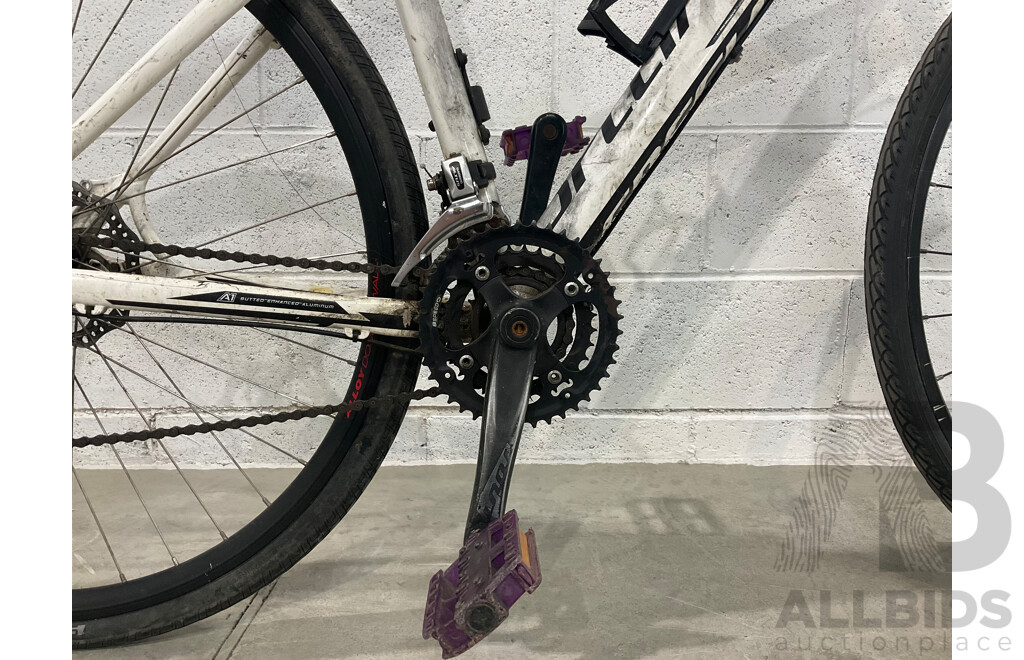 Specialized Pitch Sport - Medium 17.5