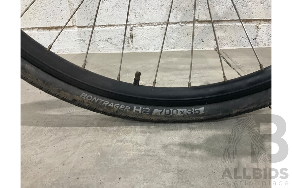 Specialized Pitch Sport - Medium 17.5