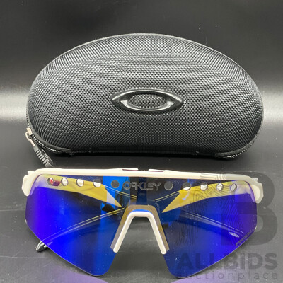 OAKLEY OO9465 Sutro Lite Sweep