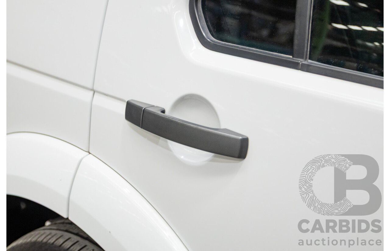 12/2013 Land Rover Discovery 4 3.0 SDV6 SE (4x4) MY13 4D Wagon Fuji White Turbo Diesel 3.0L - 7 seats