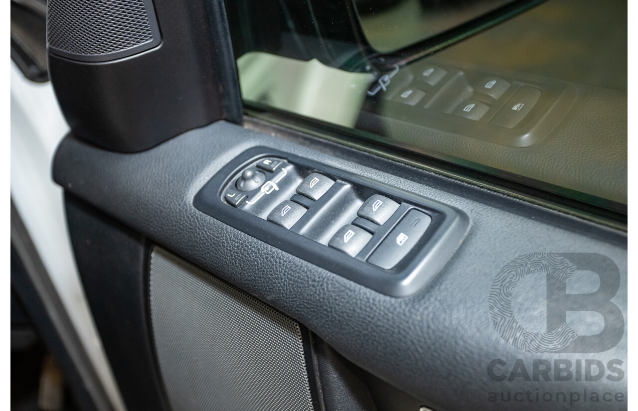 12/2013 Land Rover Discovery 4 3.0 SDV6 SE (4x4) MY13 4D Wagon Fuji White Turbo Diesel 3.0L - 7 seats