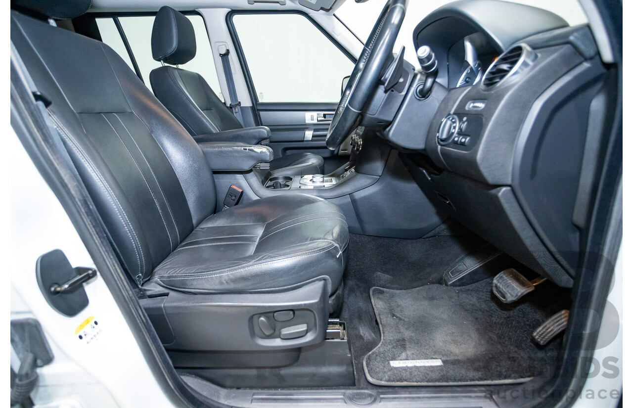 12/2013 Land Rover Discovery 4 3.0 SDV6 SE (4x4) MY13 4D Wagon Fuji White Turbo Diesel 3.0L - 7 seats