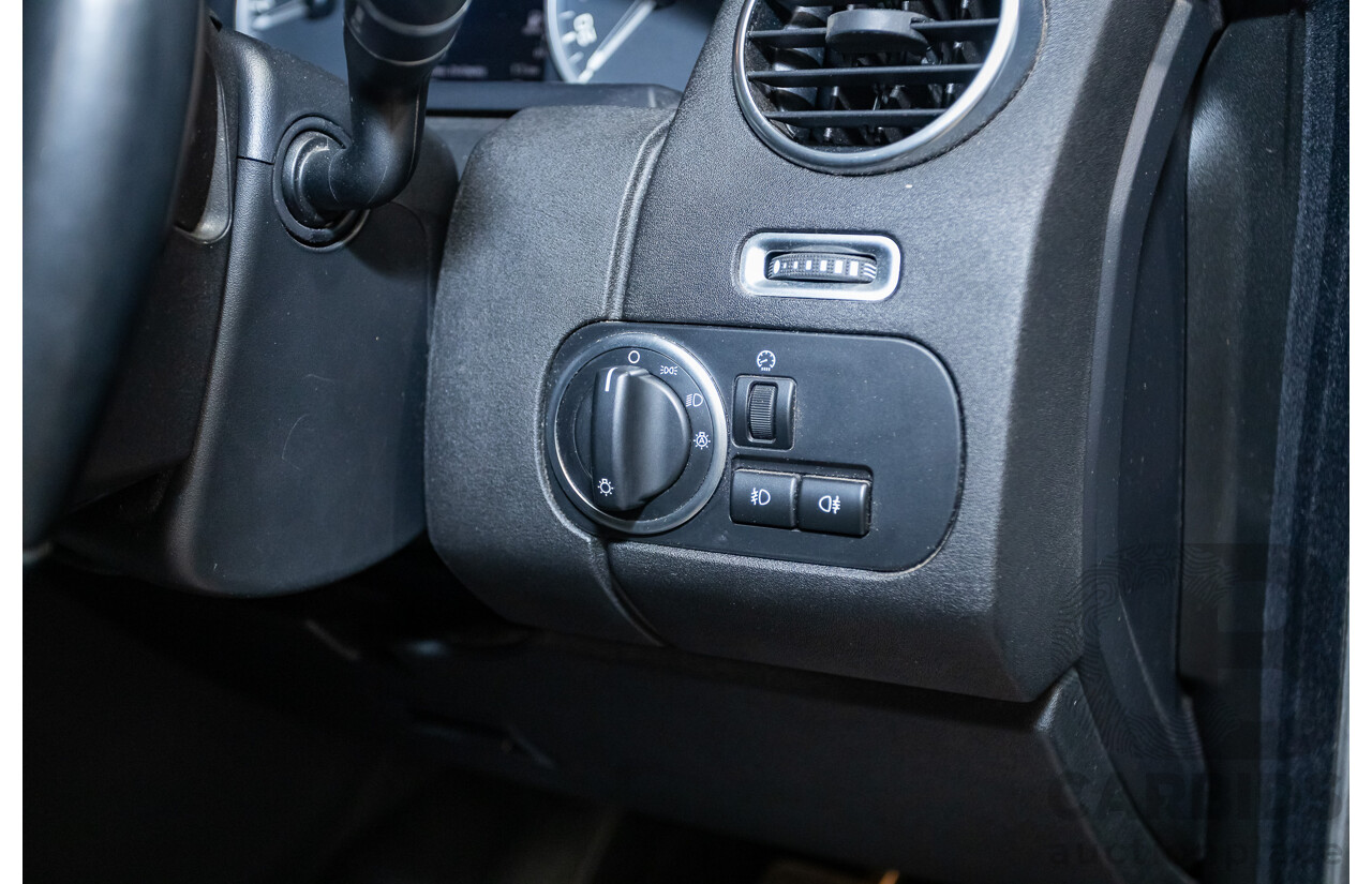 12/2013 Land Rover Discovery 4 3.0 SDV6 SE (4x4) MY13 4D Wagon Fuji White Turbo Diesel 3.0L - 7 seats