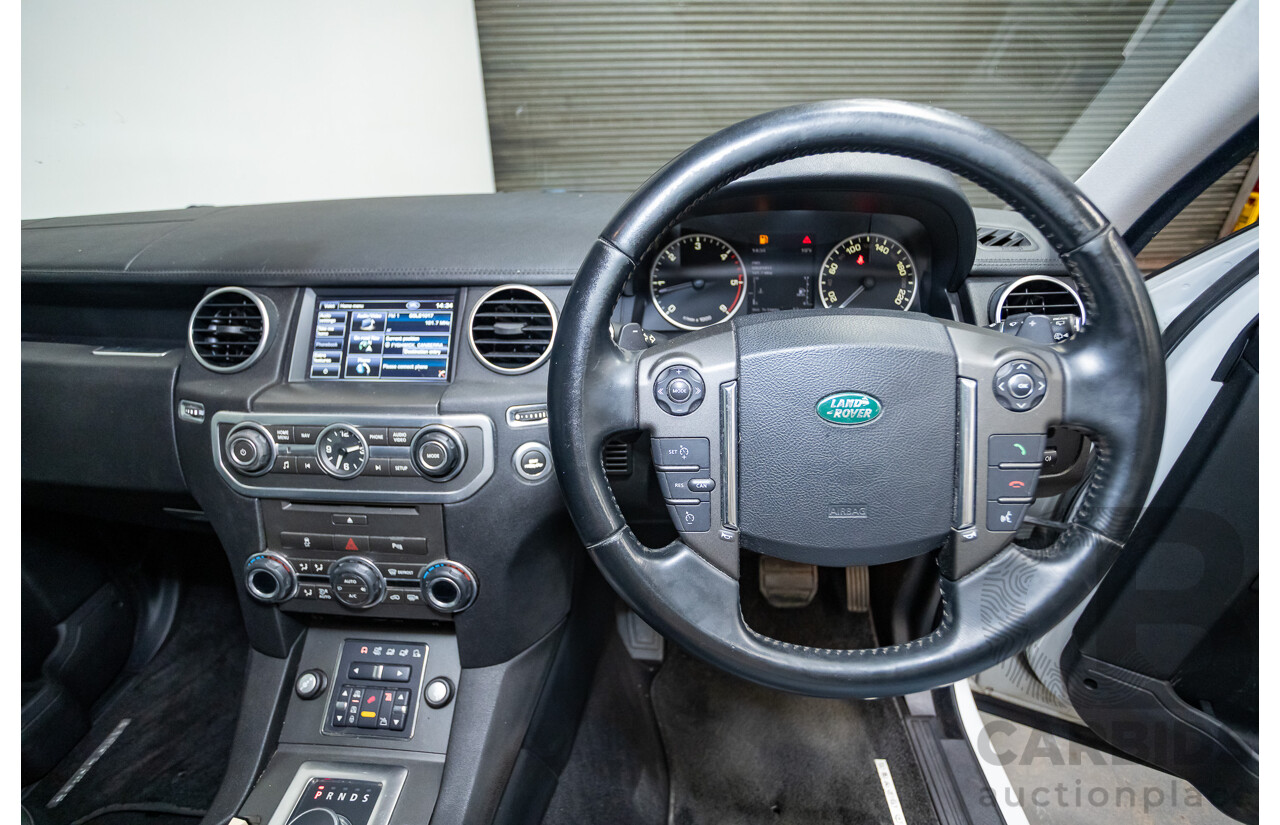12/2013 Land Rover Discovery 4 3.0 SDV6 SE (4x4) MY13 4D Wagon Fuji White Turbo Diesel 3.0L - 7 seats