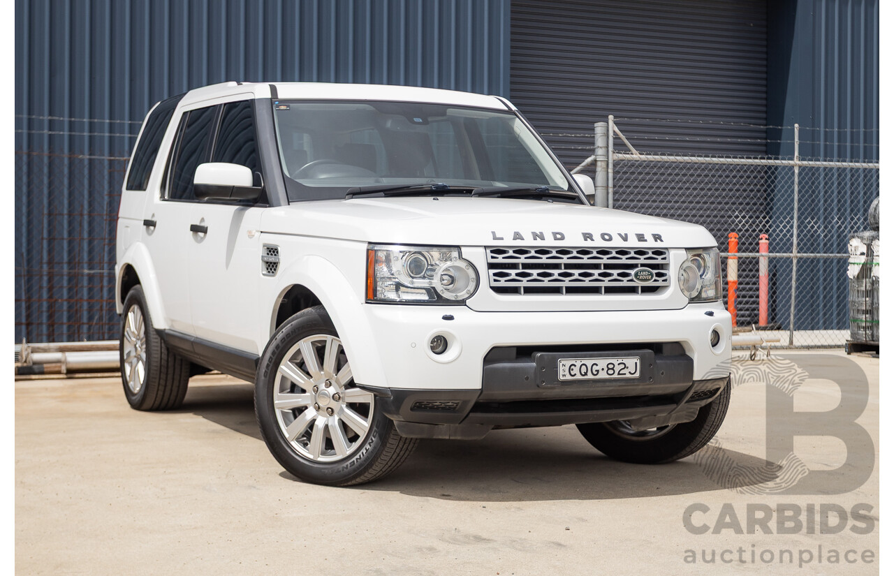 12/2013 Land Rover Discovery 4 3.0 SDV6 SE (4x4) MY13 4D Wagon Fuji White Turbo Diesel 3.0L - 7 seats