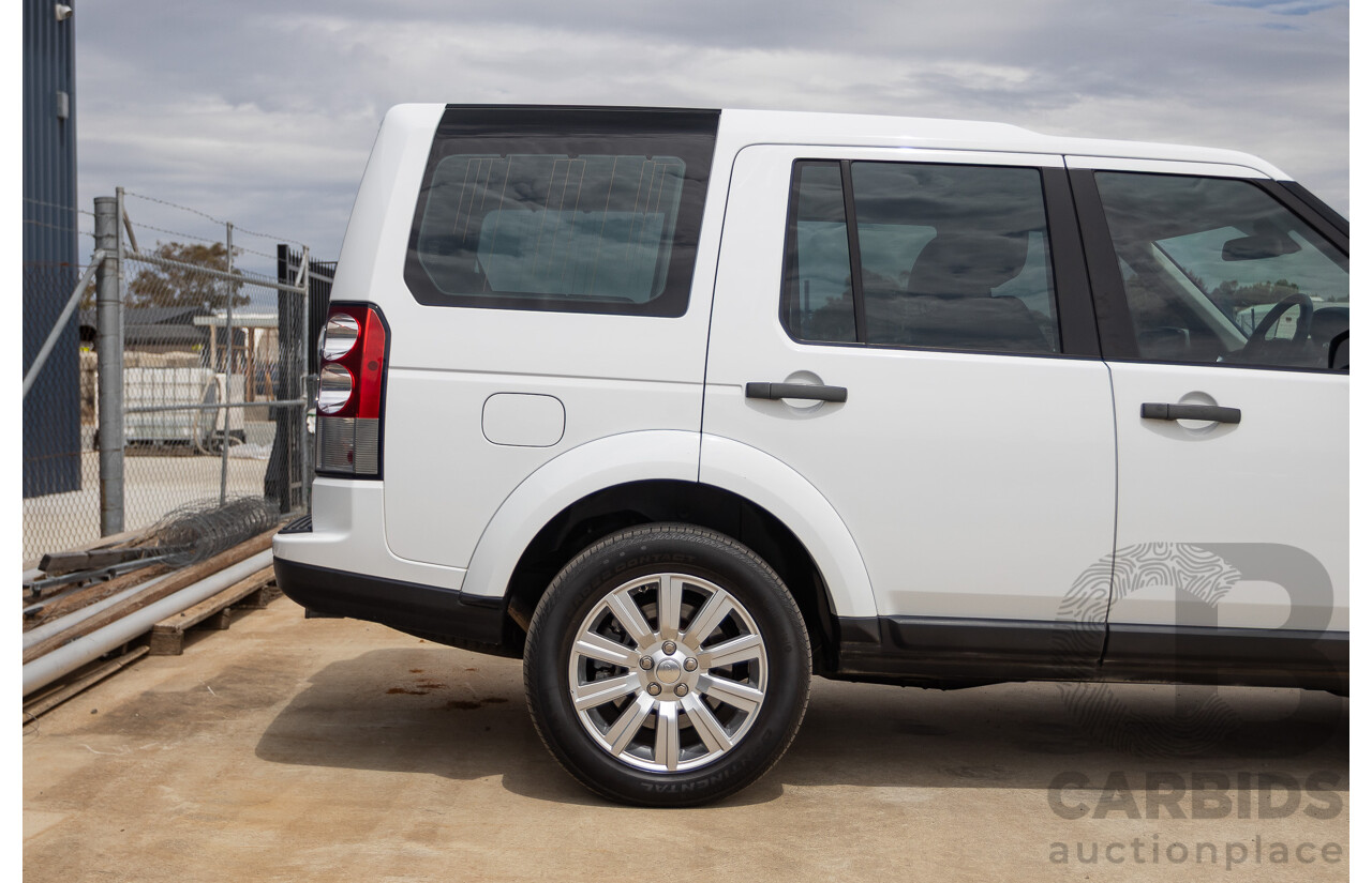 12/2013 Land Rover Discovery 4 3.0 SDV6 SE (4x4) MY13 4D Wagon Fuji White Turbo Diesel 3.0L - 7 seats