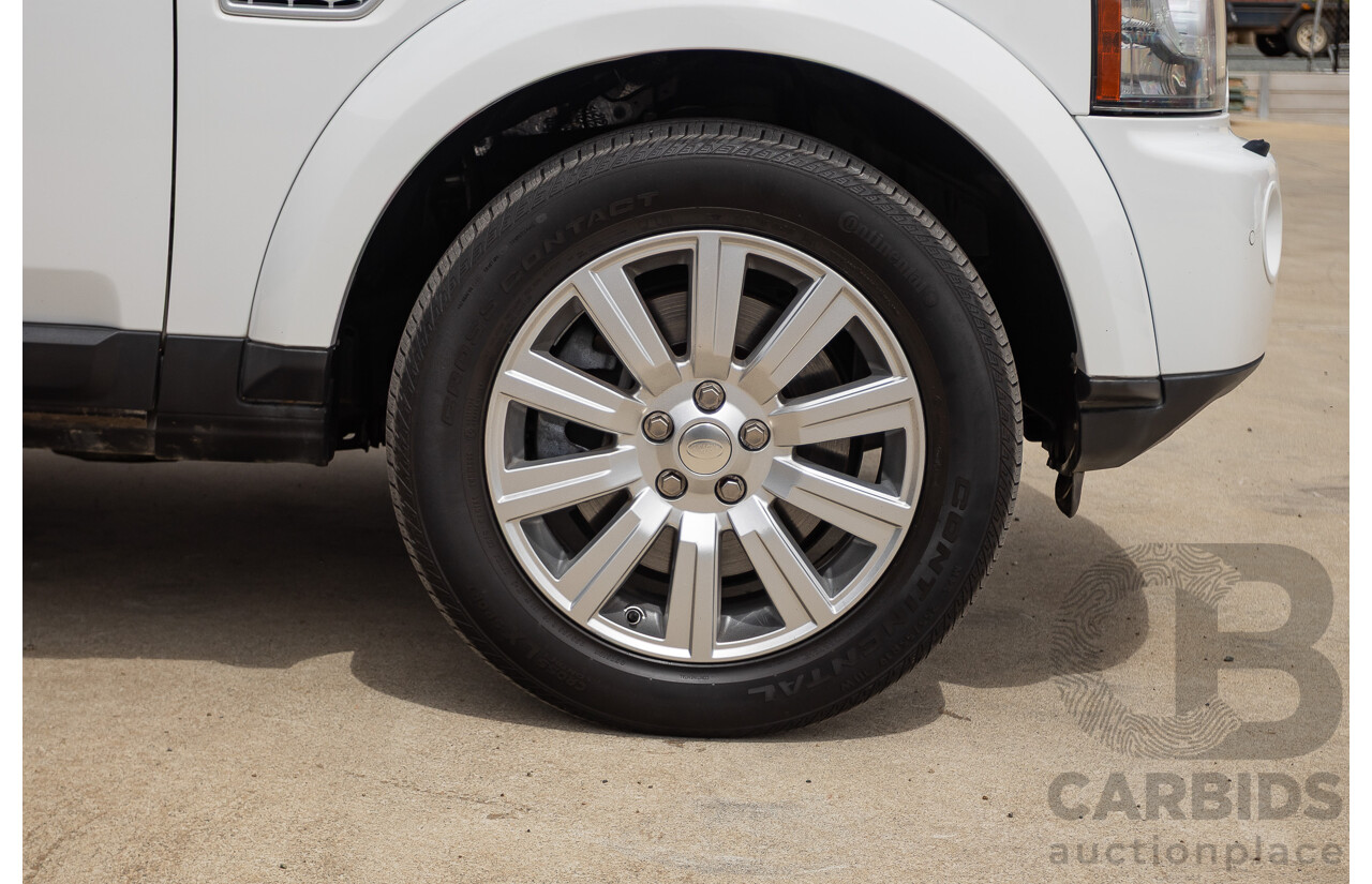 12/2013 Land Rover Discovery 4 3.0 SDV6 SE (4x4) MY13 4D Wagon Fuji White Turbo Diesel 3.0L - 7 seats