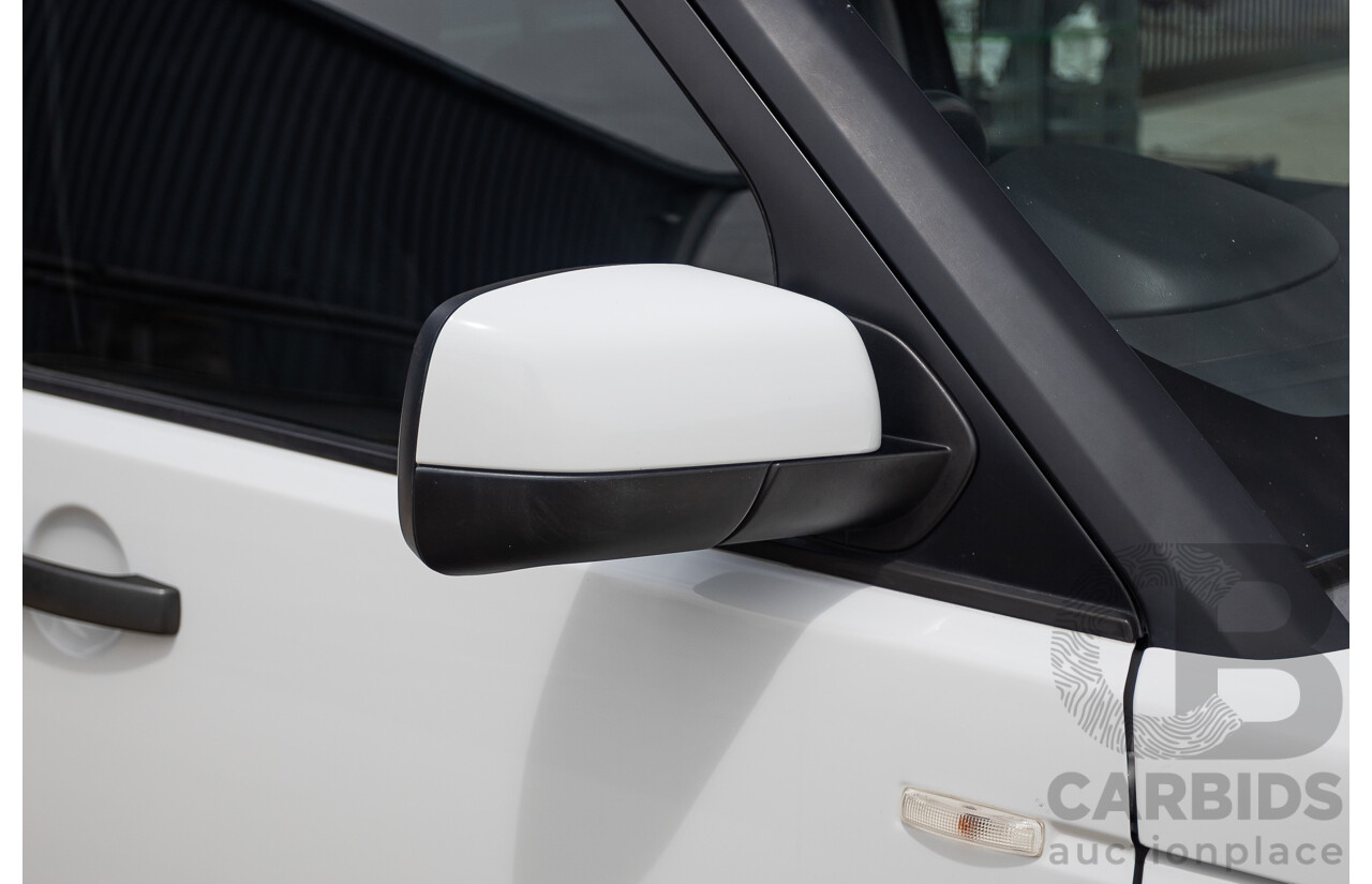 12/2013 Land Rover Discovery 4 3.0 SDV6 SE (4x4) MY13 4D Wagon Fuji White Turbo Diesel 3.0L - 7 seats