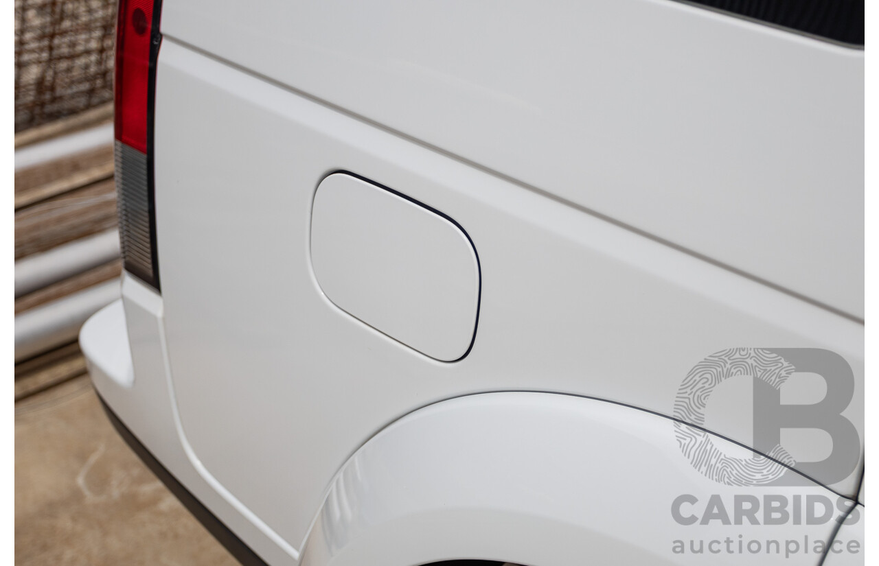 12/2013 Land Rover Discovery 4 3.0 SDV6 SE (4x4) MY13 4D Wagon Fuji White Turbo Diesel 3.0L - 7 seats