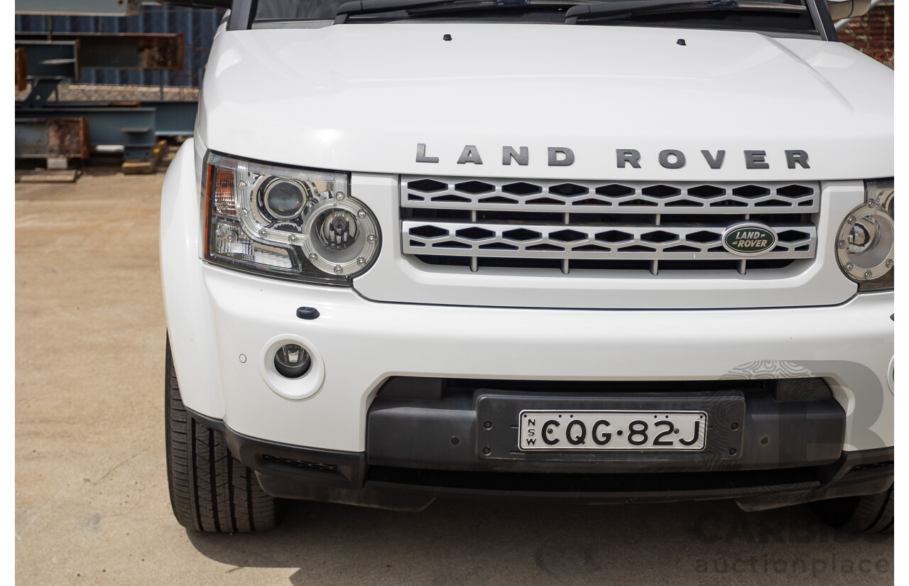 12/2013 Land Rover Discovery 4 3.0 SDV6 SE (4x4) MY13 4D Wagon Fuji White Turbo Diesel 3.0L - 7 seats