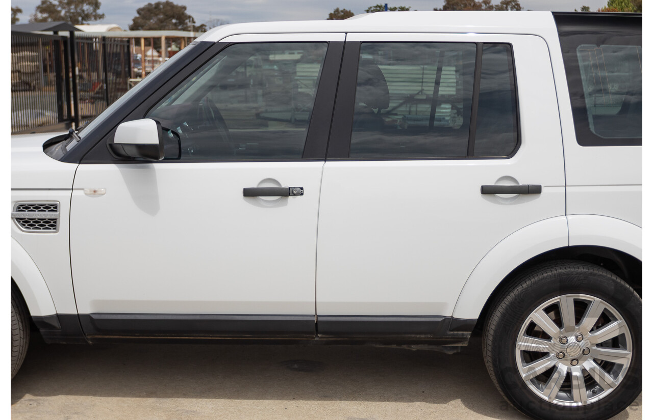 12/2013 Land Rover Discovery 4 3.0 SDV6 SE (4x4) MY13 4D Wagon Fuji White Turbo Diesel 3.0L - 7 seats