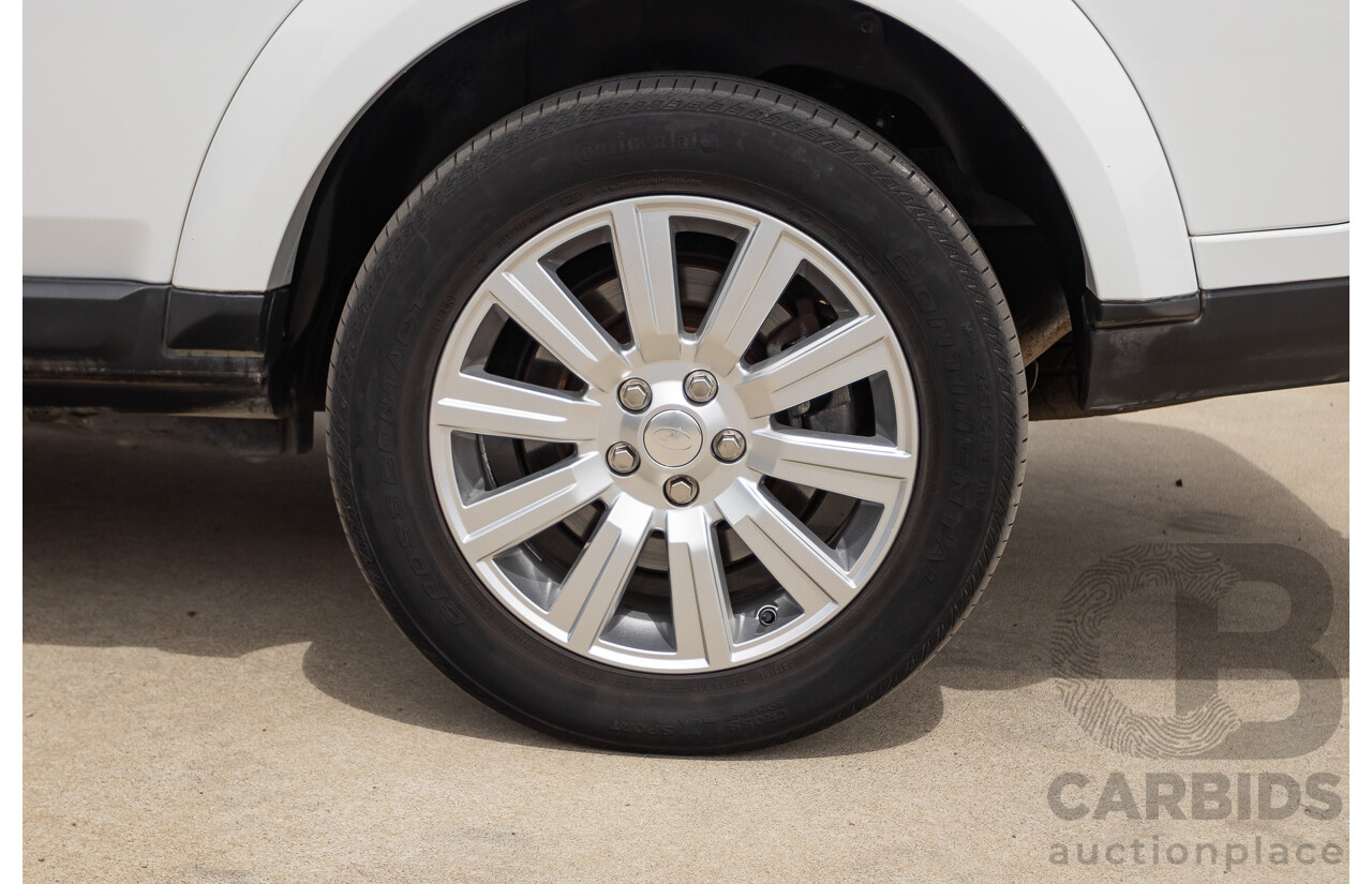12/2013 Land Rover Discovery 4 3.0 SDV6 SE (4x4) MY13 4D Wagon Fuji White Turbo Diesel 3.0L - 7 seats