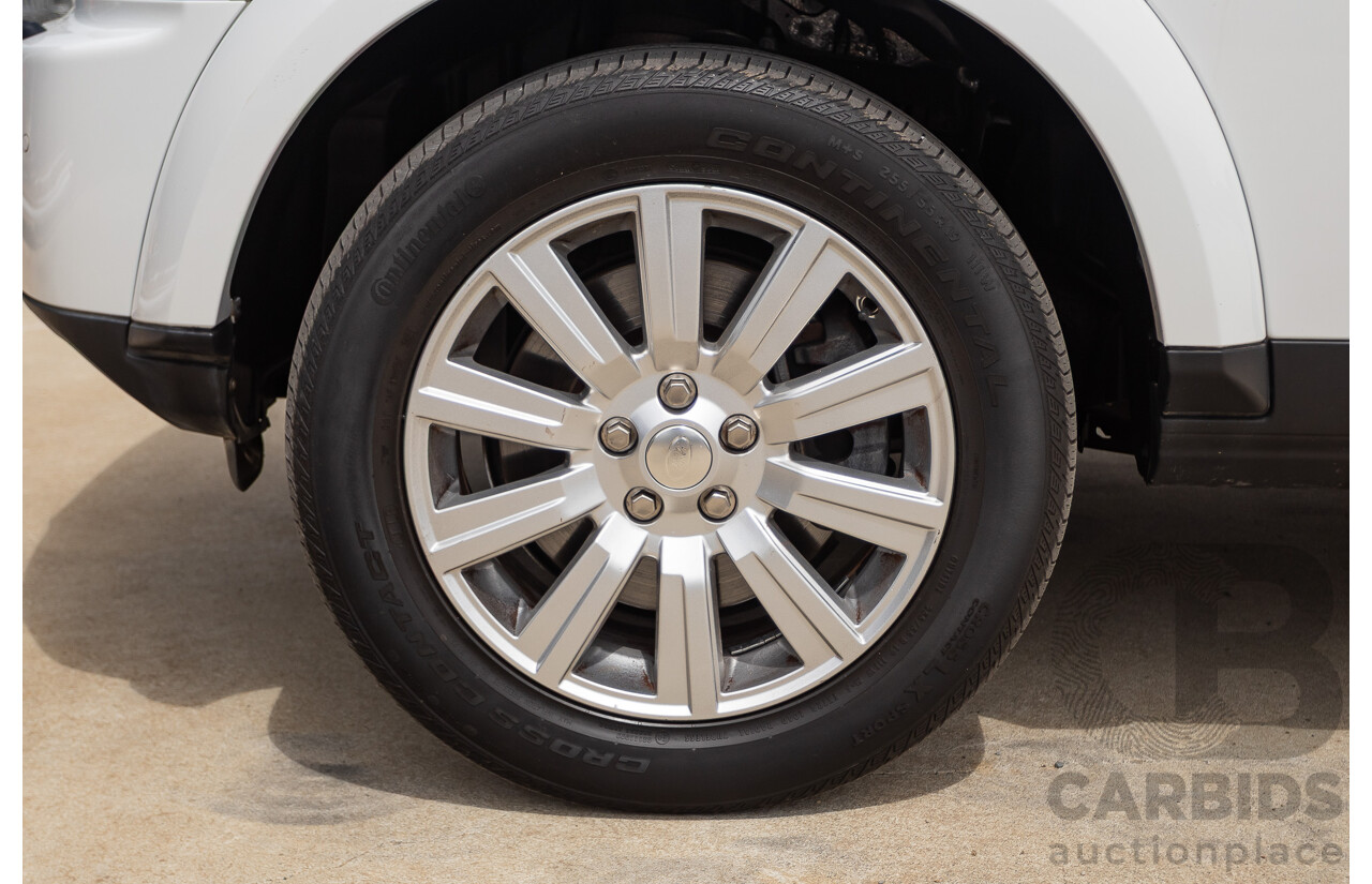12/2013 Land Rover Discovery 4 3.0 SDV6 SE (4x4) MY13 4D Wagon Fuji White Turbo Diesel 3.0L - 7 seats