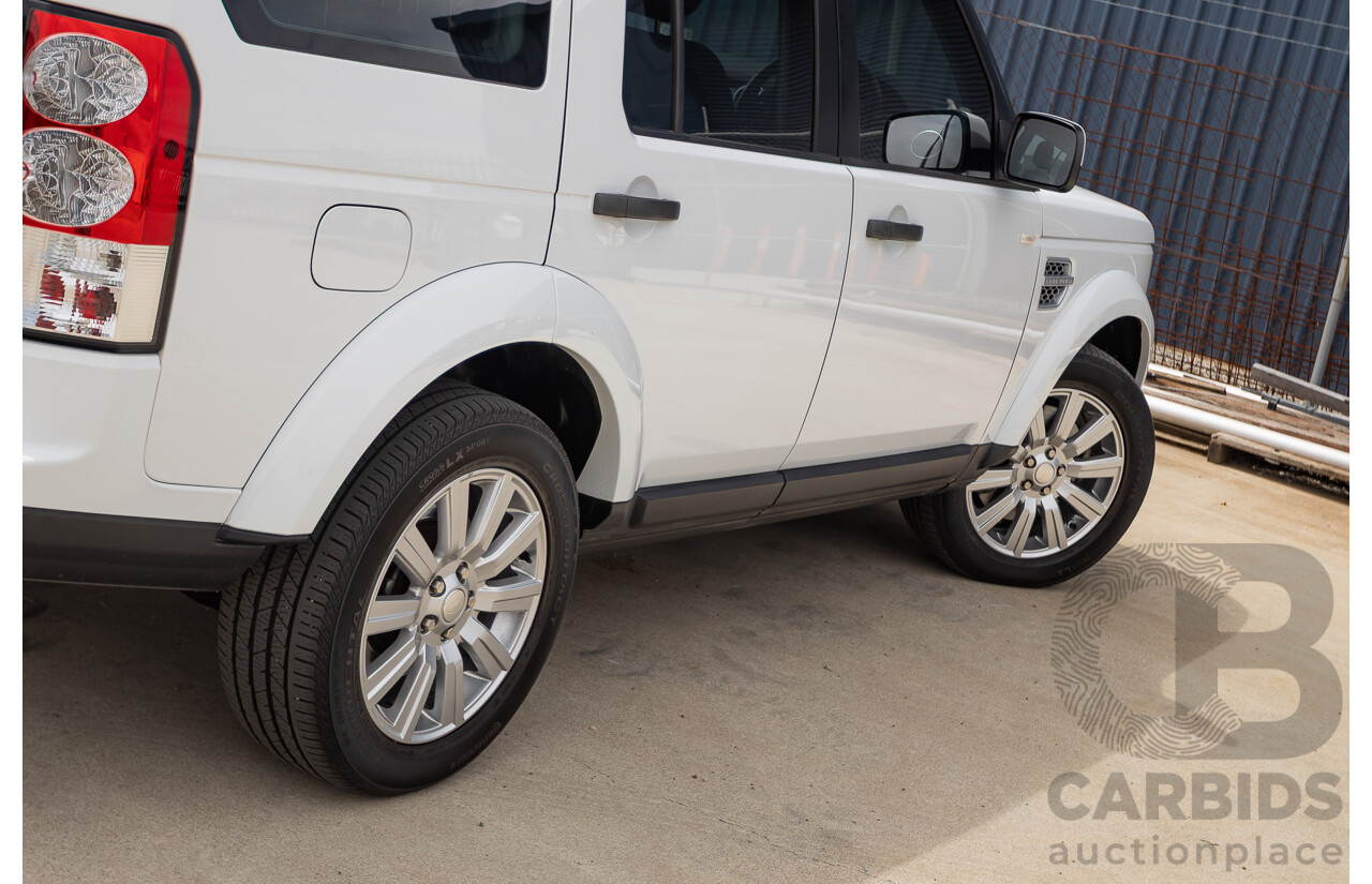 12/2013 Land Rover Discovery 4 3.0 SDV6 SE (4x4) MY13 4D Wagon Fuji White Turbo Diesel 3.0L - 7 seats