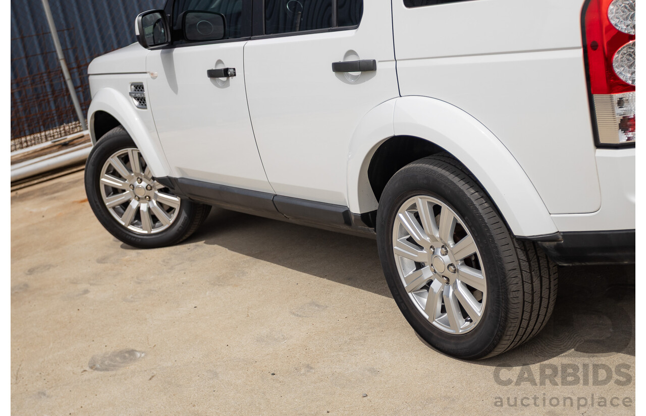 12/2013 Land Rover Discovery 4 3.0 SDV6 SE (4x4) MY13 4D Wagon Fuji White Turbo Diesel 3.0L - 7 seats