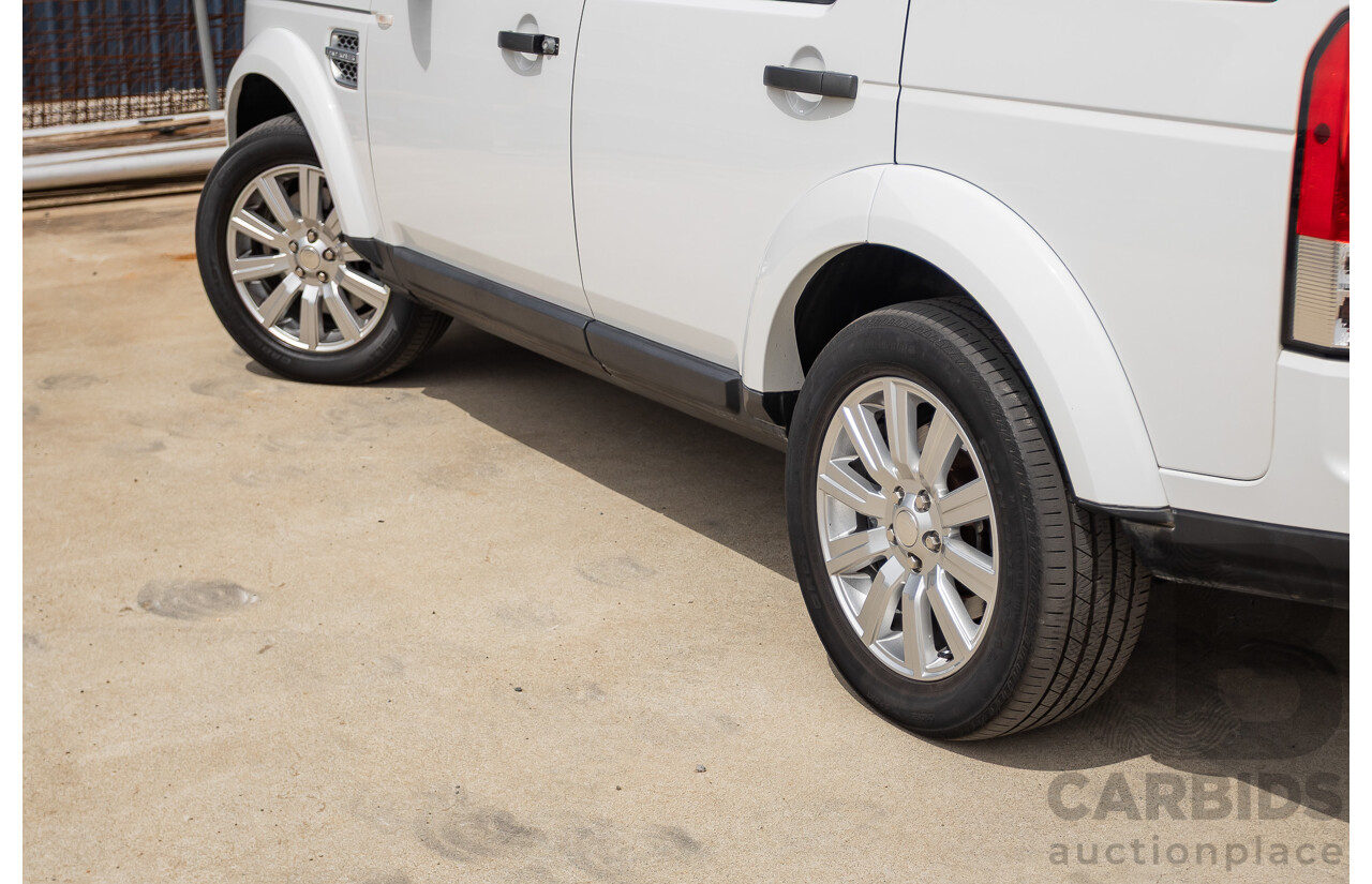 12/2013 Land Rover Discovery 4 3.0 SDV6 SE (4x4) MY13 4D Wagon Fuji White Turbo Diesel 3.0L - 7 seats