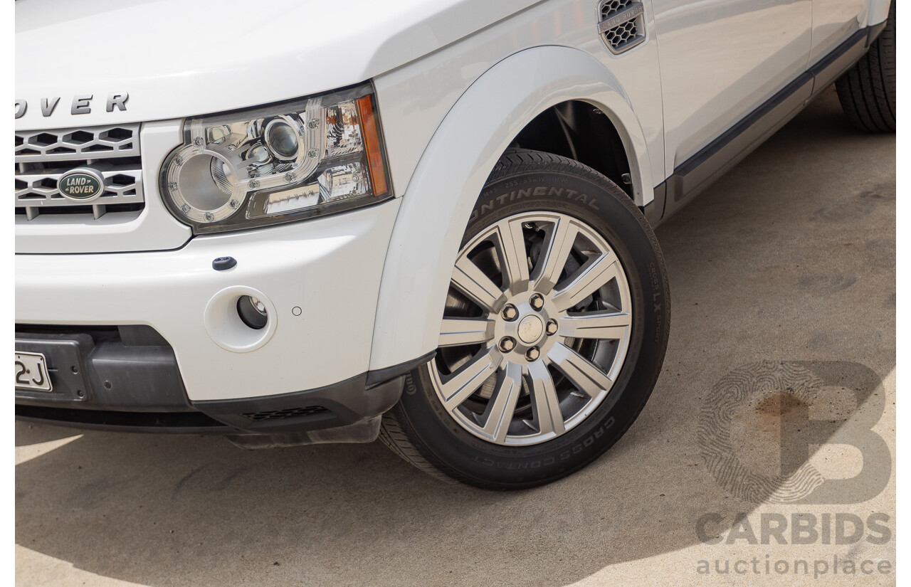 12/2013 Land Rover Discovery 4 3.0 SDV6 SE (4x4) MY13 4D Wagon Fuji White Turbo Diesel 3.0L - 7 seats