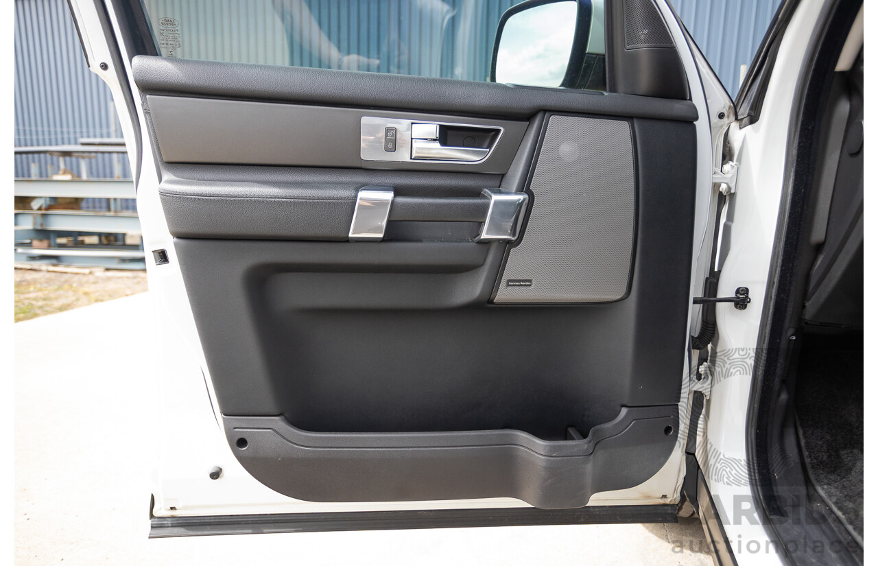 12/2013 Land Rover Discovery 4 3.0 SDV6 SE (4x4) MY13 4D Wagon Fuji White Turbo Diesel 3.0L - 7 seats