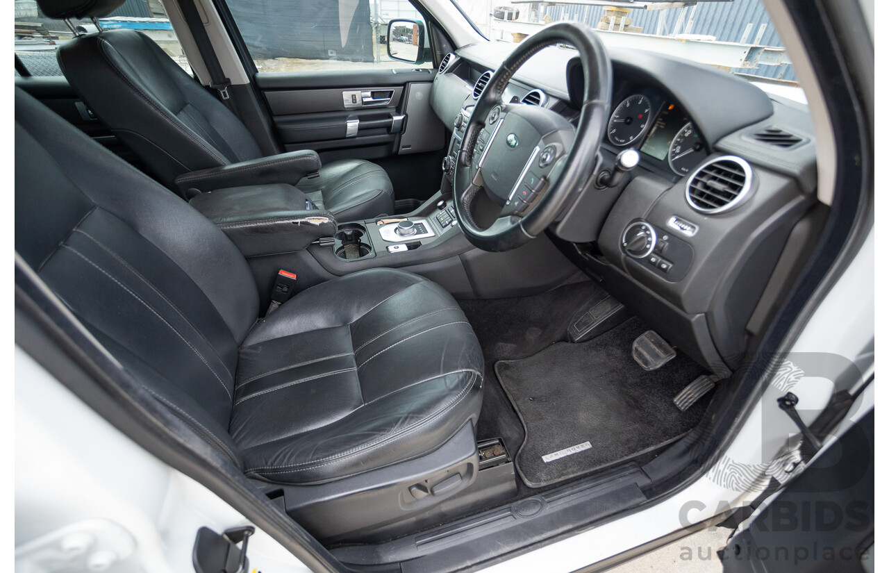 12/2013 Land Rover Discovery 4 3.0 SDV6 SE (4x4) MY13 4D Wagon Fuji White Turbo Diesel 3.0L - 7 seats