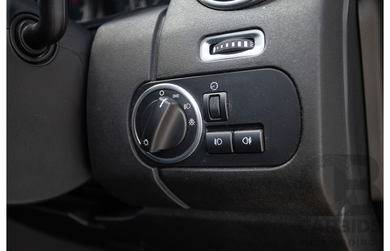 12/2013 Land Rover Discovery 4 3.0 SDV6 SE (4x4) MY13 4D Wagon Fuji White Turbo Diesel 3.0L - 7 seats