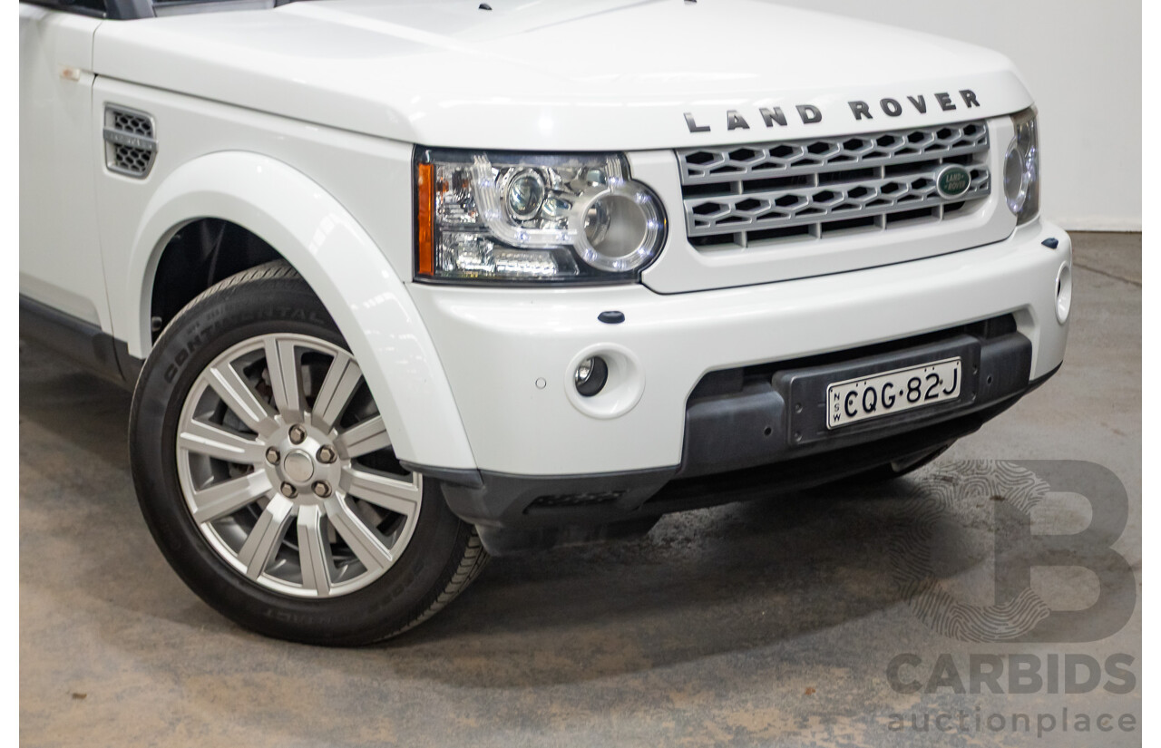 12/2013 Land Rover Discovery 4 3.0 SDV6 SE (4x4) MY13 4D Wagon Fuji White Turbo Diesel 3.0L - 7 seats