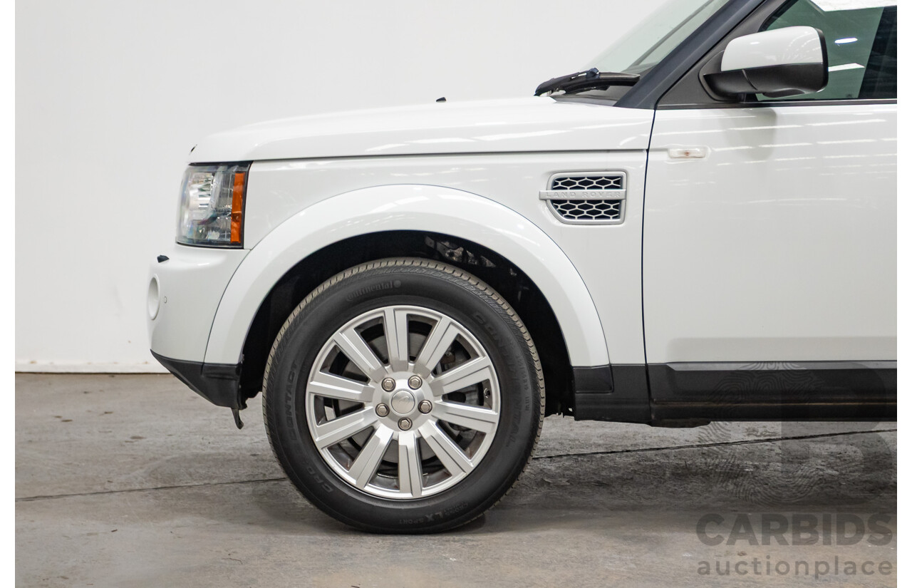 12/2013 Land Rover Discovery 4 3.0 SDV6 SE (4x4) MY13 4D Wagon Fuji White Turbo Diesel 3.0L - 7 seats