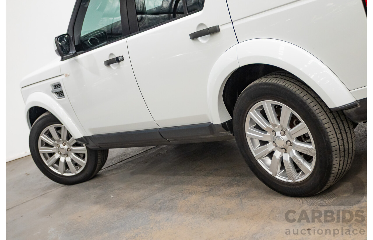12/2013 Land Rover Discovery 4 3.0 SDV6 SE (4x4) MY13 4D Wagon Fuji White Turbo Diesel 3.0L - 7 seats
