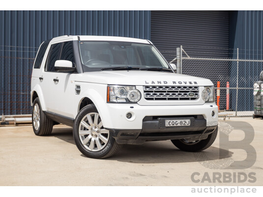 12/2013 Land Rover Discovery 4 3.0 SDV6 SE (4x4) MY13 4D Wagon Fuji White Turbo Diesel 3.0L - 7 seats