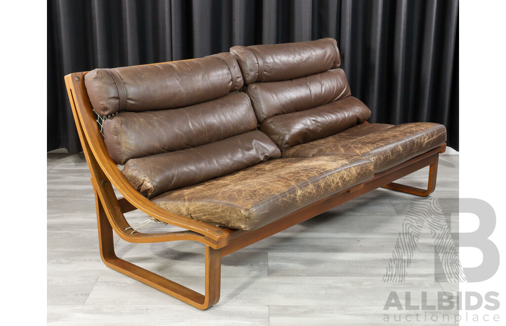 Vintage Tessa T4 Three Piece Lounge Suite by Fred Lowen