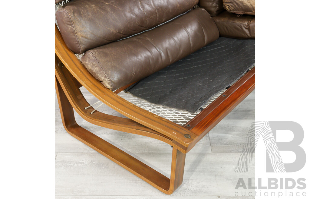 Vintage Tessa T4 Three Piece Lounge Suite by Fred Lowen