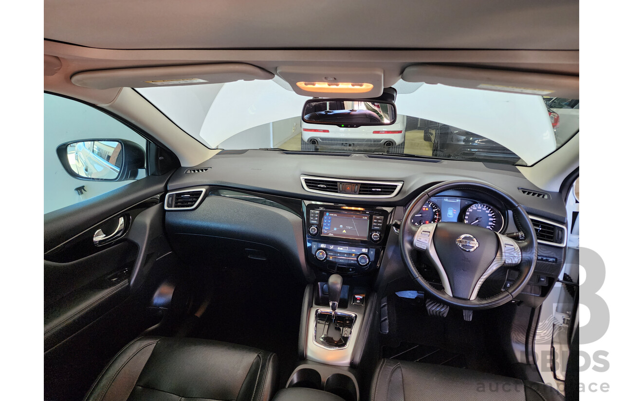 8/2017 Nissan Qashqai TI (4x2) J11 4d Wagon White 2.0L