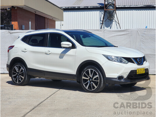 8/2017 Nissan Qashqai TI (4x2) J11 4d Wagon White 2.0L