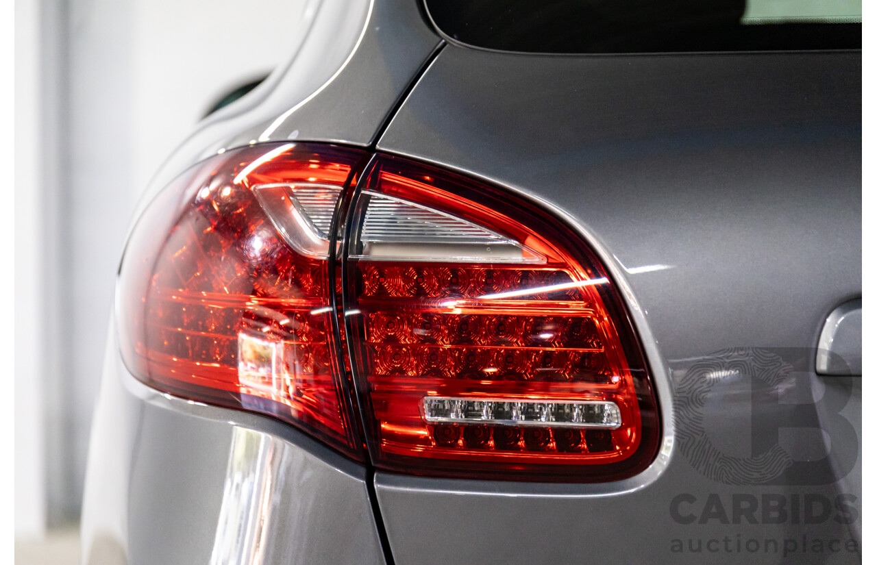 9/2013 Porsche Cayenne Diesel Series 2 MY14 4d Wagon Meteor Grey Metallic Turbo Diesel V6 3.0L