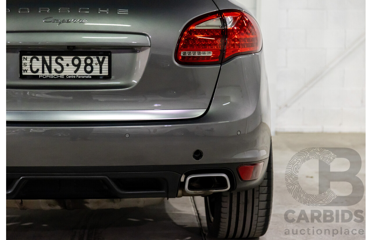 9/2013 Porsche Cayenne Diesel Series 2 MY14 4d Wagon Meteor Grey Metallic Turbo Diesel V6 3.0L