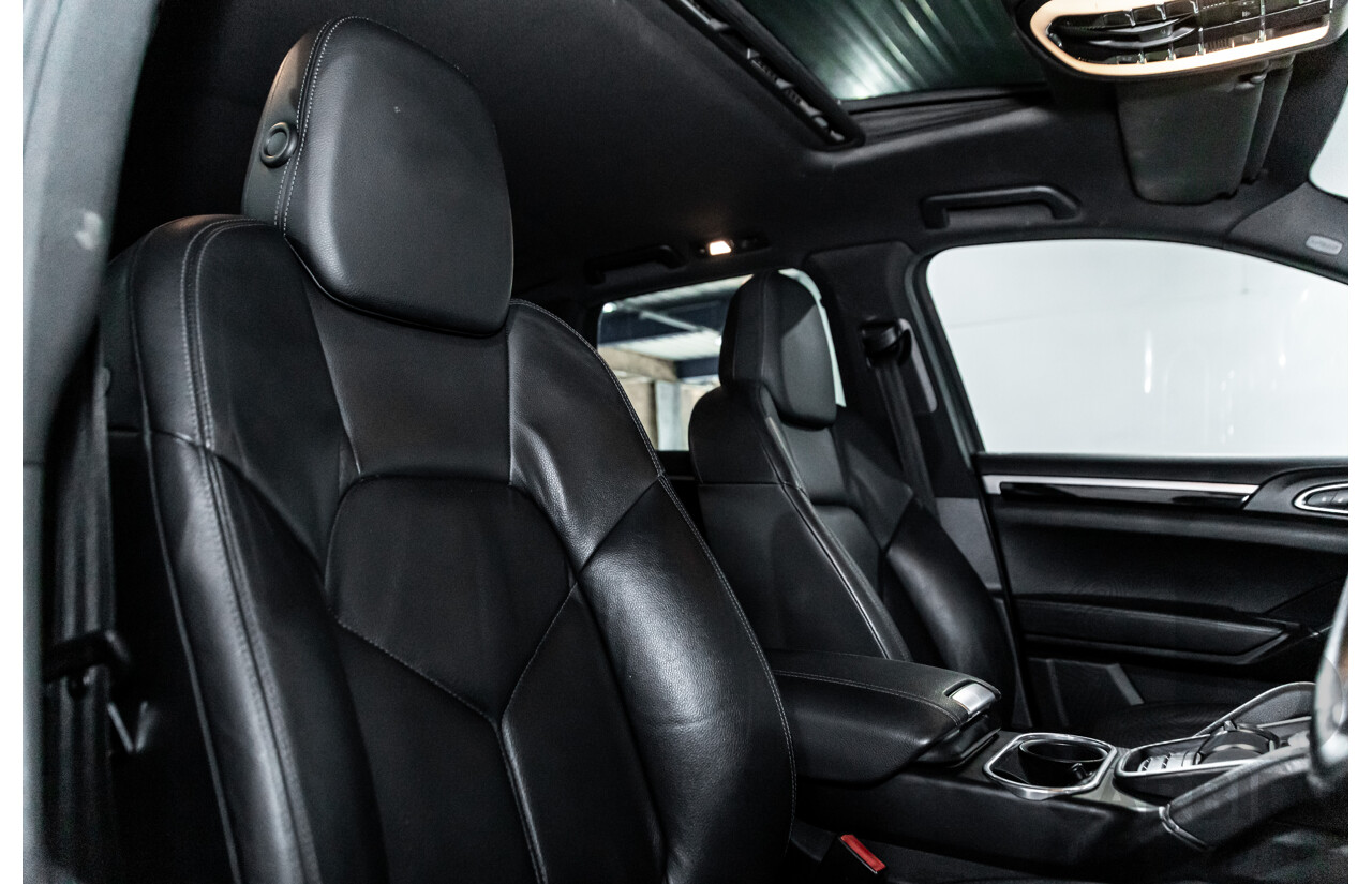 9/2013 Porsche Cayenne Diesel Series 2 MY14 4d Wagon Meteor Grey Metallic Turbo Diesel V6 3.0L
