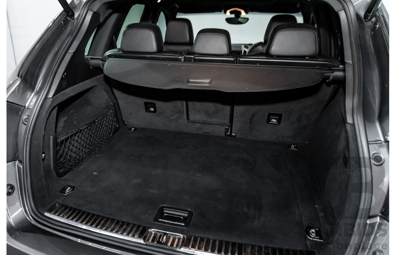 9/2013 Porsche Cayenne Diesel Series 2 MY14 4d Wagon Meteor Grey Metallic Turbo Diesel V6 3.0L
