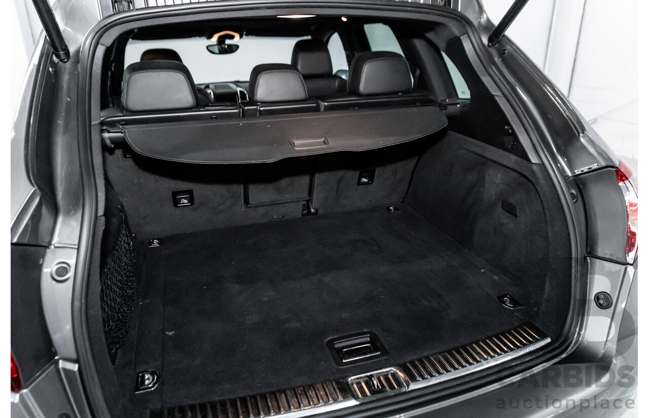 9/2013 Porsche Cayenne Diesel Series 2 MY14 4d Wagon Meteor Grey Metallic Turbo Diesel V6 3.0L