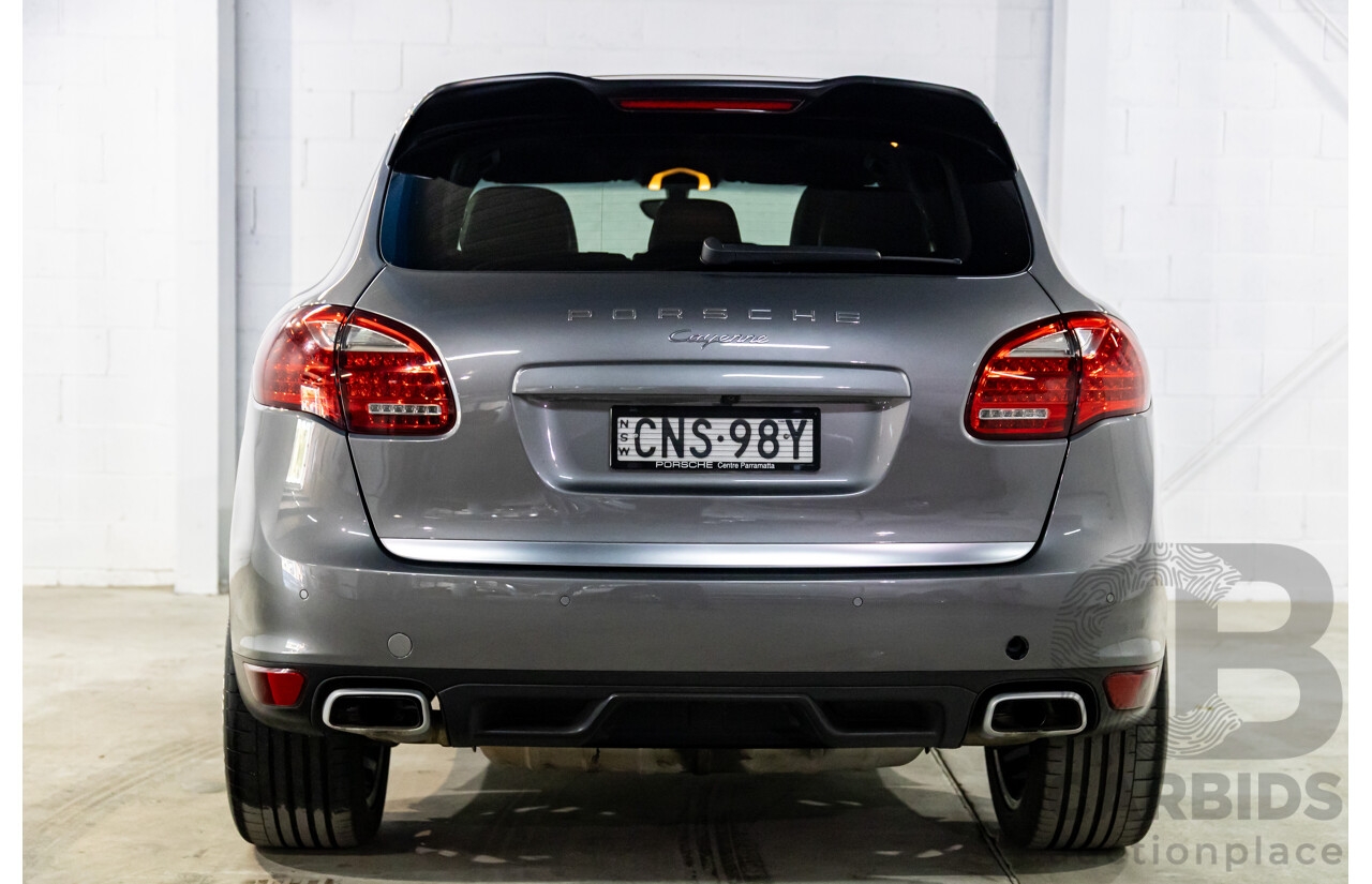 9/2013 Porsche Cayenne Diesel Series 2 MY14 4d Wagon Meteor Grey Metallic Turbo Diesel V6 3.0L