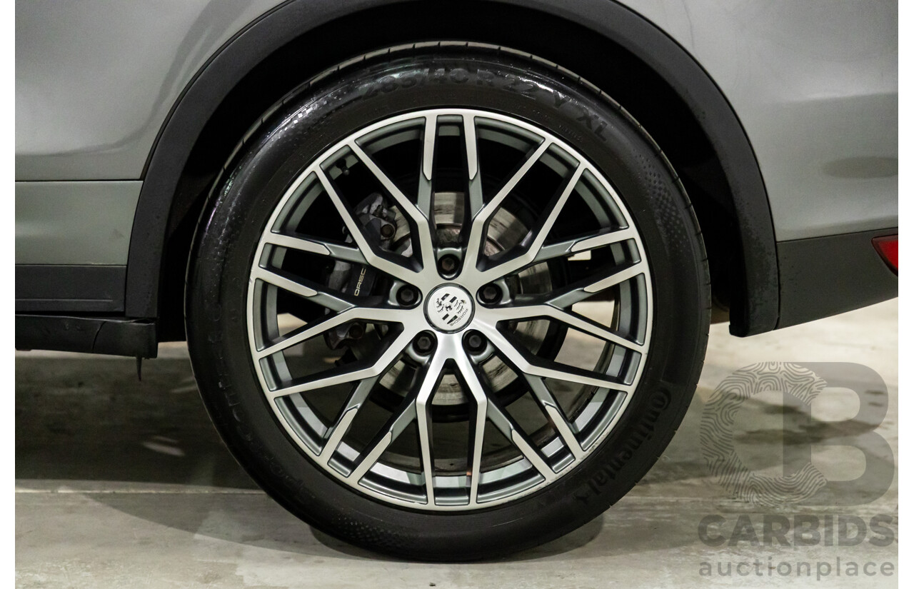 9/2013 Porsche Cayenne Diesel Series 2 MY14 4d Wagon Meteor Grey Metallic Turbo Diesel V6 3.0L