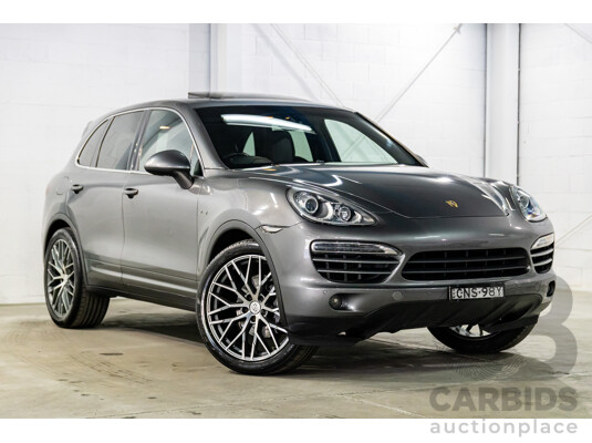 9/2013 Porsche Cayenne Diesel Series 2 MY14 4d Wagon Meteor Grey Metallic Turbo Diesel V6 3.0L