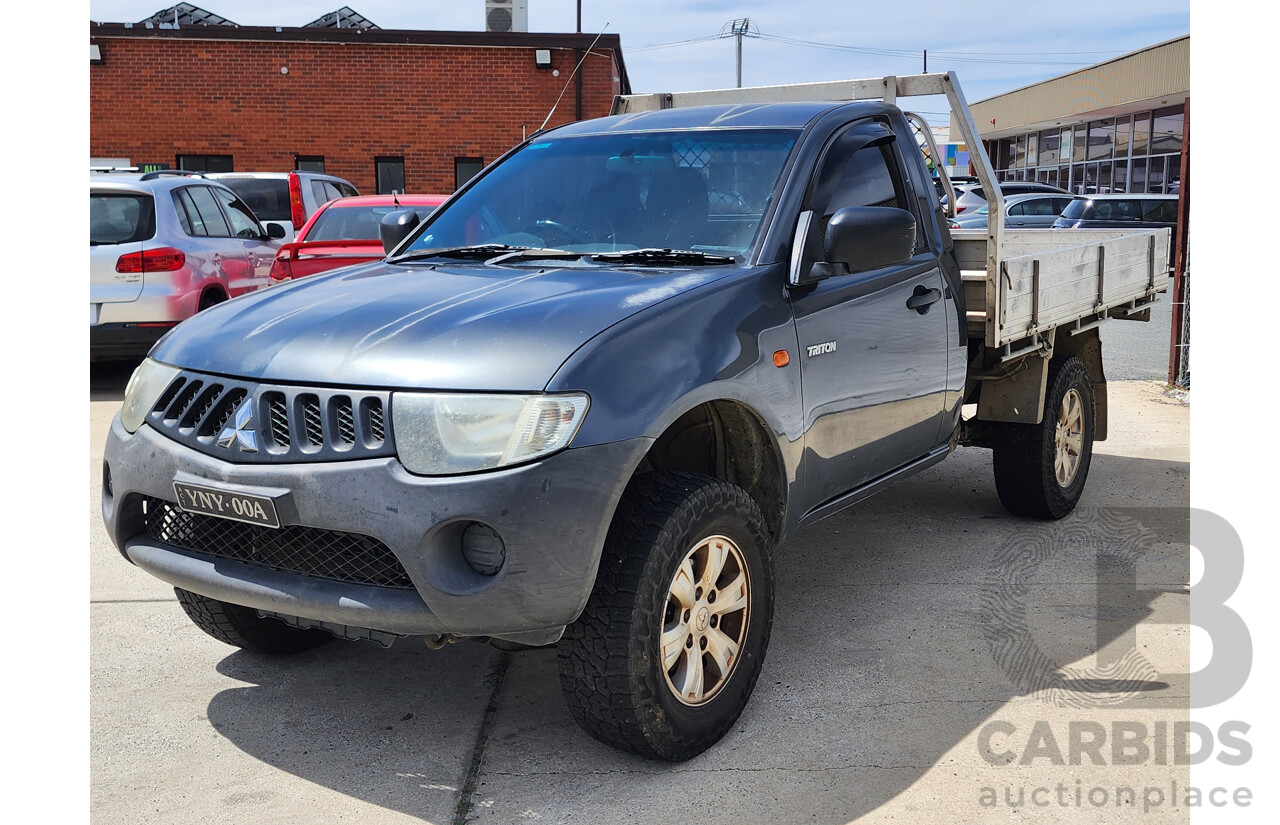 9/2007 Mitsubishi Triton GL ML C/Chas Grey 2.4L