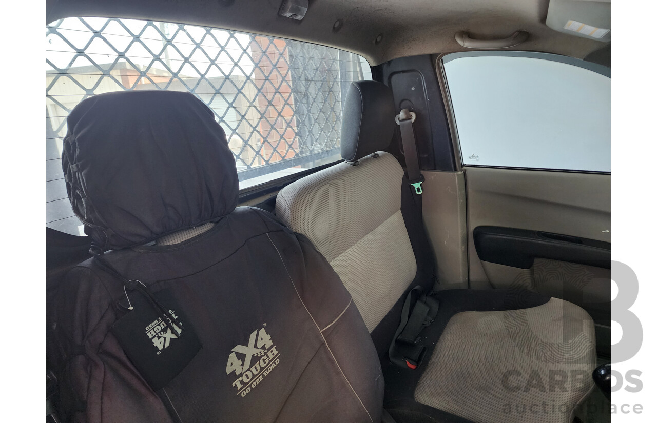 9/2007 Mitsubishi Triton GL ML C/Chas Grey 2.4L