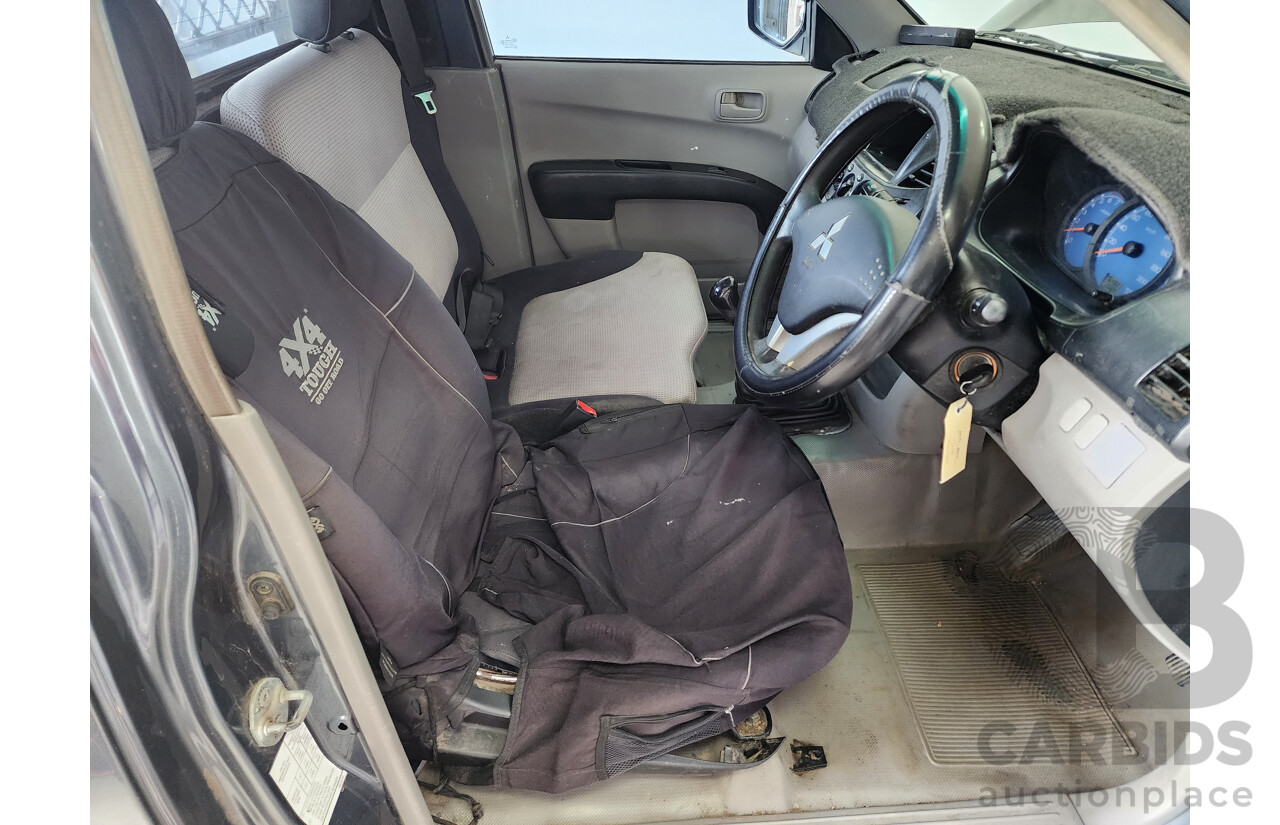 9/2007 Mitsubishi Triton GL ML C/Chas Grey 2.4L