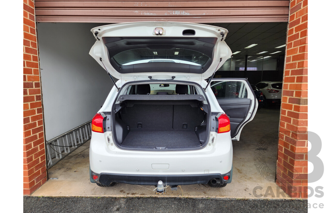 12/2013 Mitsubishi ASX (4wd) XB MY14 4d Wagon White 2.3L