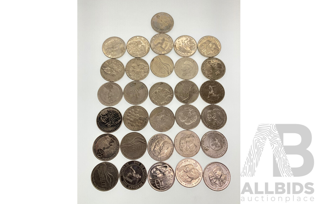 Thirty One Australian Twenty Cent Coins Including 2016 Fifty Years Decimal Currency, 2011 Women's Day, 2001 Bradman, 2001 Federation, 2005 Coming Home, 2010 Taxation Office and More