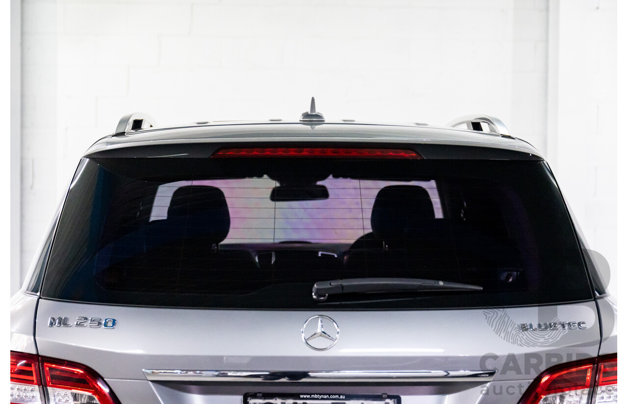 8/2014 Mercedes-Benz ML 250 CDI Bluetec (4x4) 166 4d Wagon Palladium Silver Metallic Turbo Diesel 2.1L